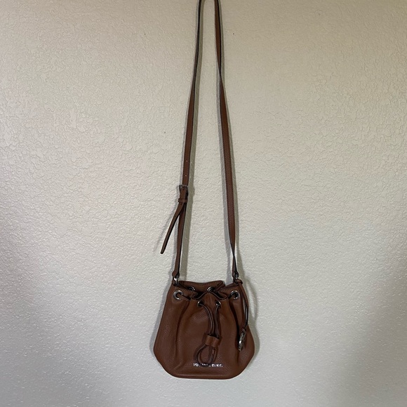 Michael Kors Handbags - Michael Kors mini Crossbody!